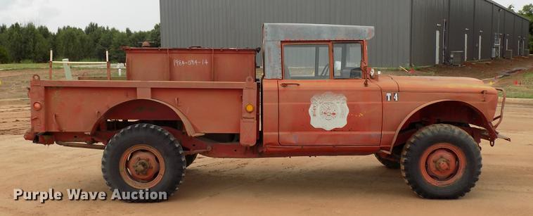image for item DD5321 1968 Kaiser Jeep M715 truck