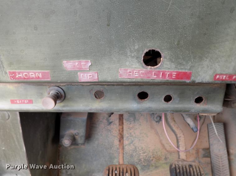 image for item DD5321 1968 Kaiser Jeep M715 truck