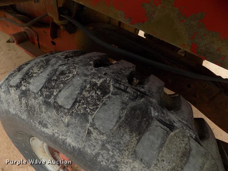 image for item DD5321 1968 Kaiser Jeep M715 truck