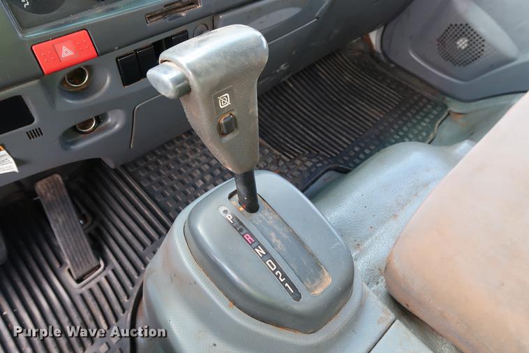 image for item DD5325 2009 GMC W4500 box truck