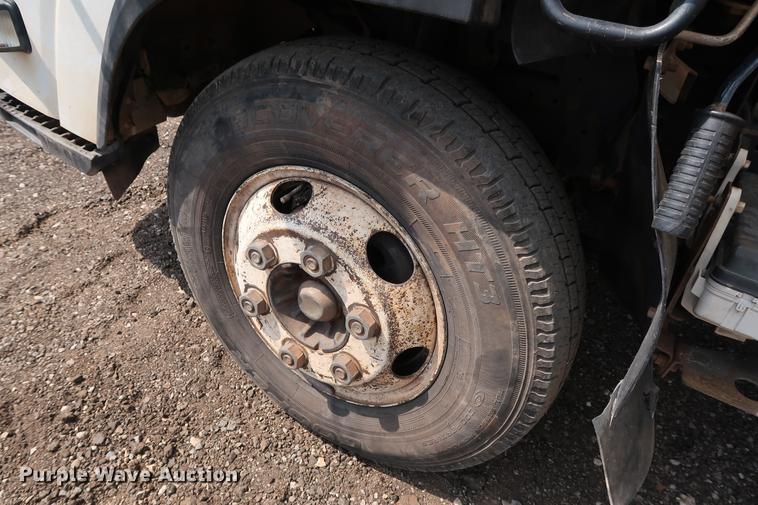 image for item DD5325 2009 GMC W4500 box truck