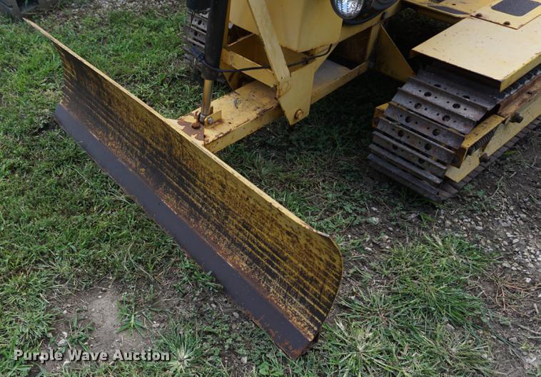 image for item DD6459 Magnatrac mini dozer