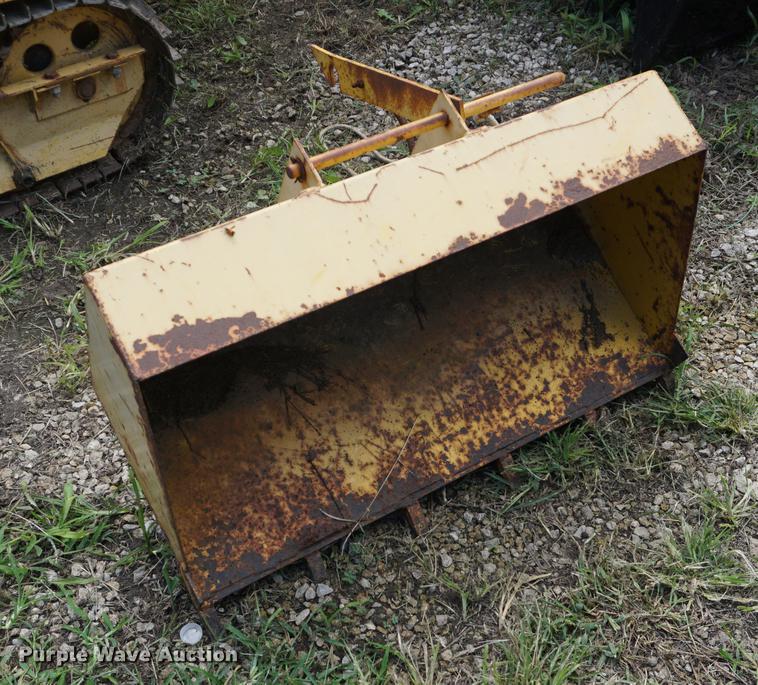 image for item DD6459 Magnatrac mini dozer