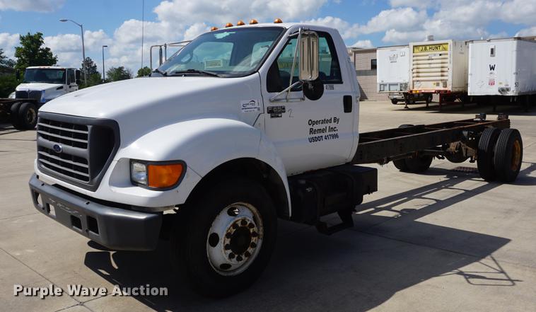 image for item DD6514 2001 Ford F650 Super Duty truck cab and chassis