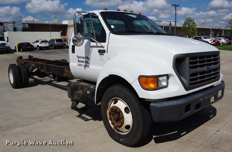 image for item DD6514 2001 Ford F650 Super Duty truck cab and chassis