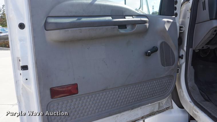 image for item DD6514 2001 Ford F650 Super Duty truck cab and chassis