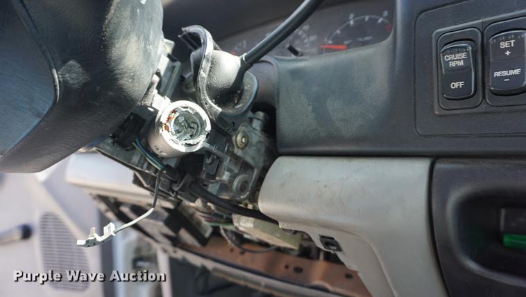 image for item DD6514 2001 Ford F650 Super Duty truck cab and chassis