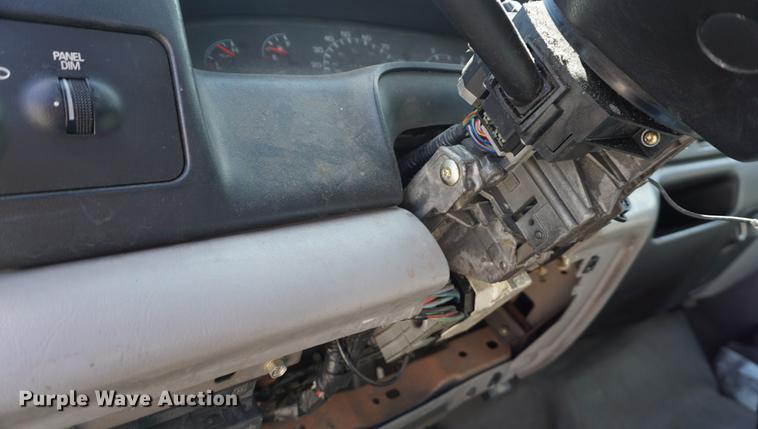 image for item DD6514 2001 Ford F650 Super Duty truck cab and chassis