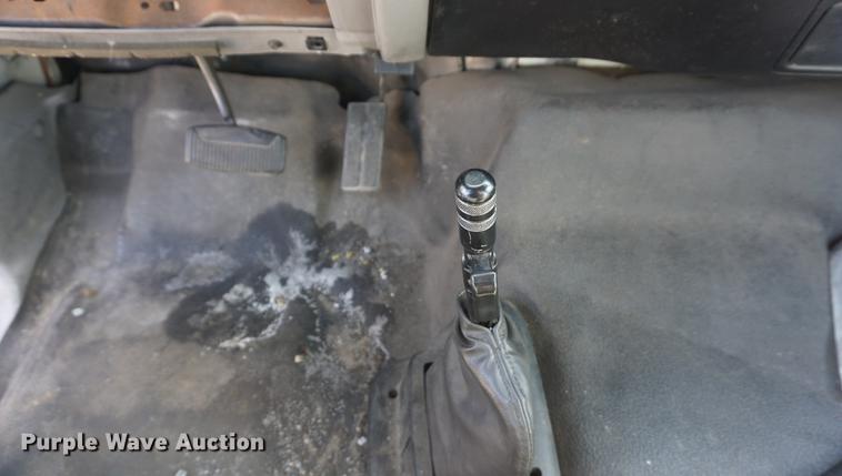 image for item DD6514 2001 Ford F650 Super Duty truck cab and chassis