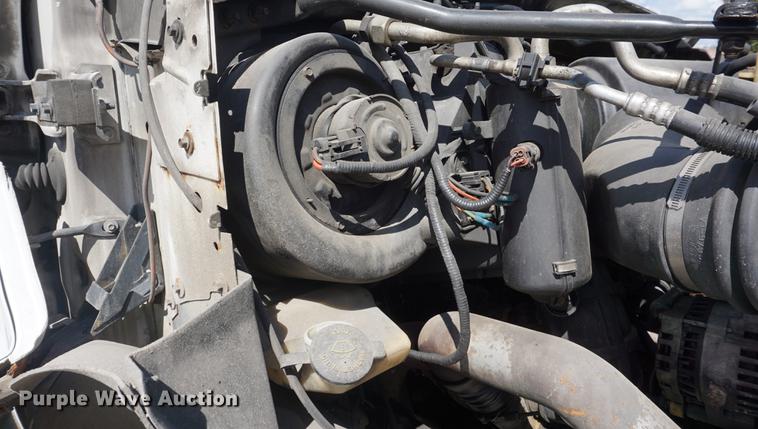 image for item DD6514 2001 Ford F650 Super Duty truck cab and chassis