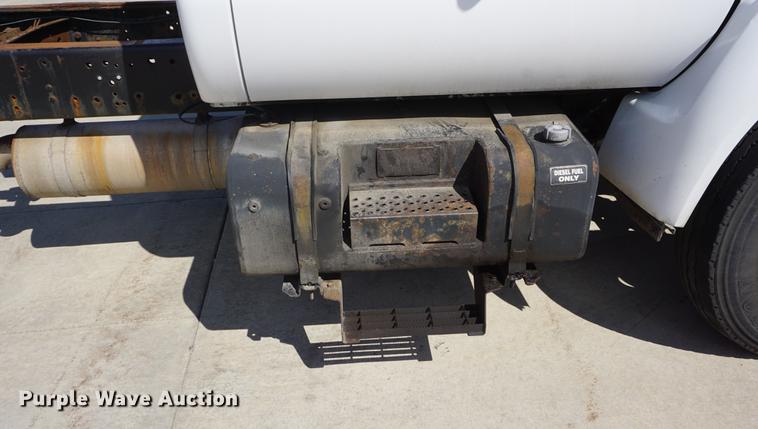 image for item DD6514 2001 Ford F650 Super Duty truck cab and chassis