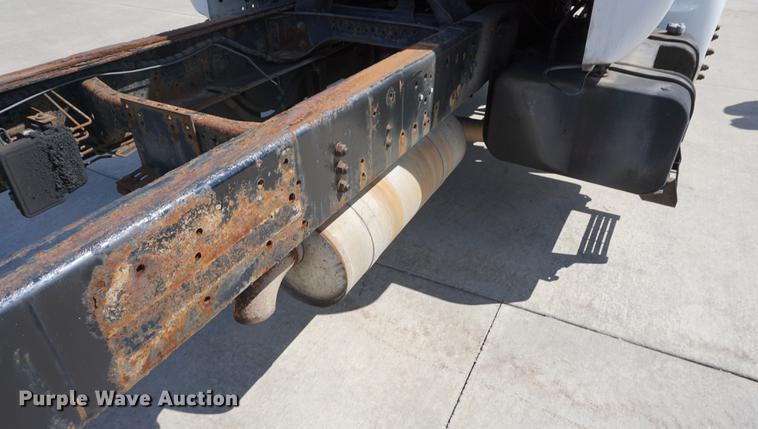 image for item DD6514 2001 Ford F650 Super Duty truck cab and chassis