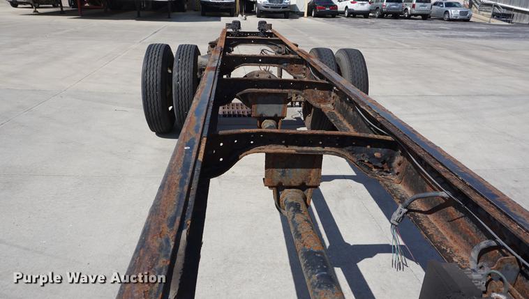 image for item DD6514 2001 Ford F650 Super Duty truck cab and chassis