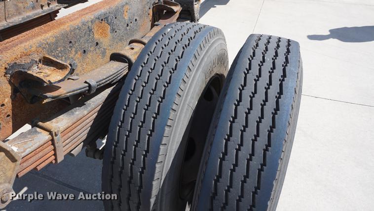 image for item DD6514 2001 Ford F650 Super Duty truck cab and chassis