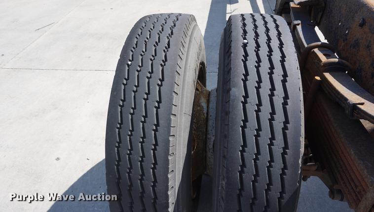 image for item DD6514 2001 Ford F650 Super Duty truck cab and chassis