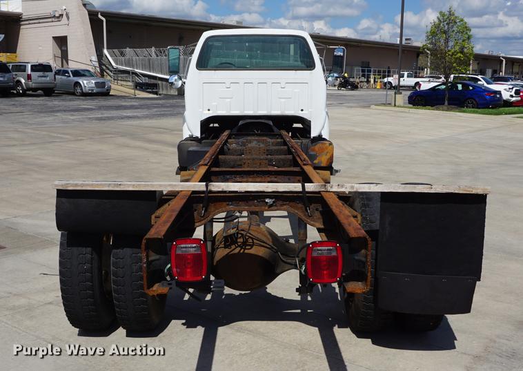 image for item DD6515 2001 Ford F650 Super Duty truck cab and chassis