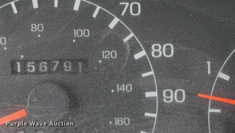 image for item DD6515 2001 Ford F650 Super Duty truck cab and chassis