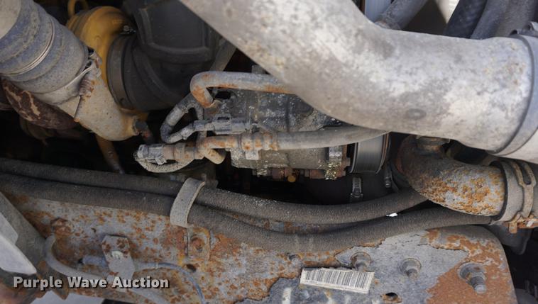 image for item DD6515 2001 Ford F650 Super Duty truck cab and chassis