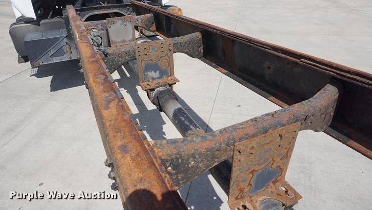 image for item DD6515 2001 Ford F650 Super Duty truck cab and chassis