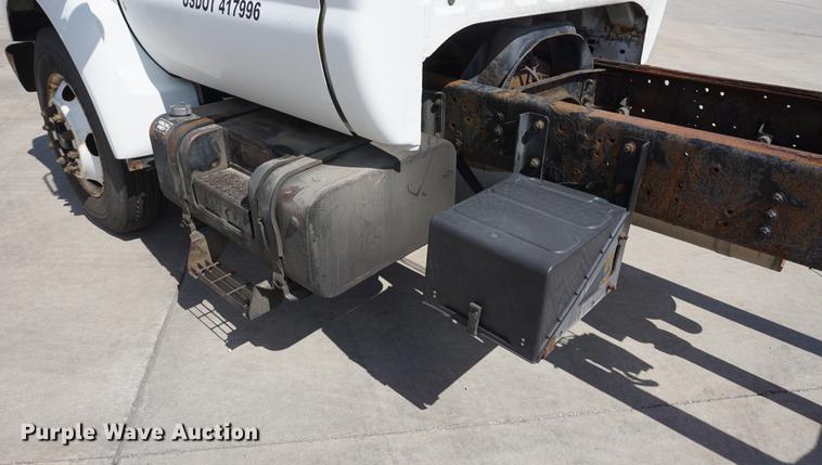 image for item DD6515 2001 Ford F650 Super Duty truck cab and chassis