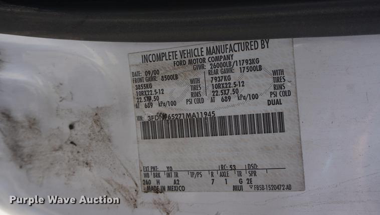 image for item DD6515 2001 Ford F650 Super Duty truck cab and chassis