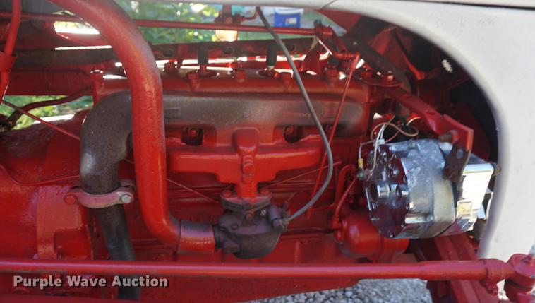 image for item DD6527 Ford 9N tractor