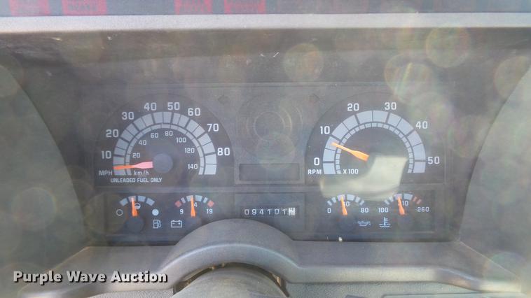 image for item DD7406 1996 GMC TopKick Lo-Pro box truck