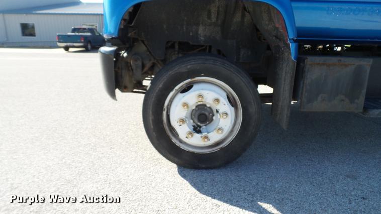 image for item DD7406 1996 GMC TopKick Lo-Pro box truck