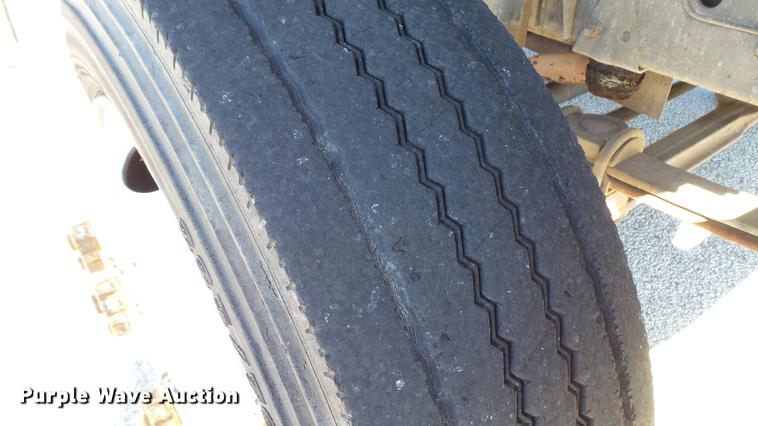 image for item DD7406 1996 GMC TopKick Lo-Pro box truck