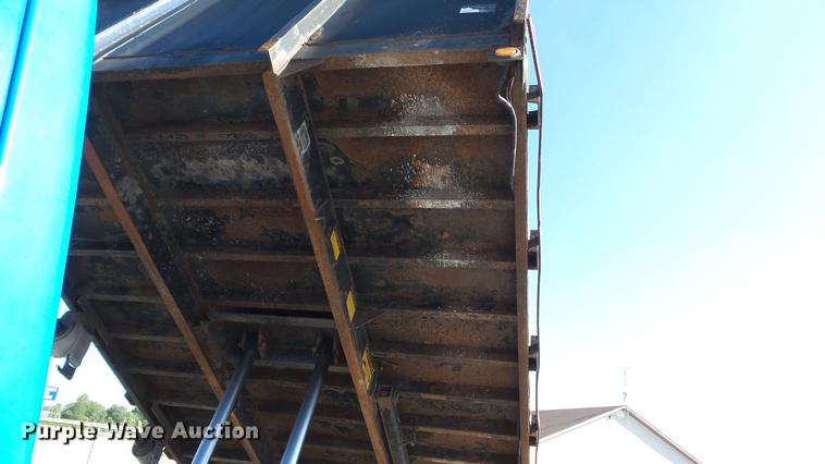 image for item DD7407 2003 Isuzu NPR dump flatbed truck