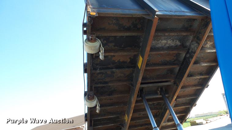 image for item DD7407 2003 Isuzu NPR dump flatbed truck