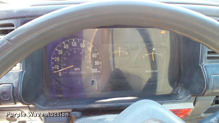 image for item DD7407 2003 Isuzu NPR dump flatbed truck