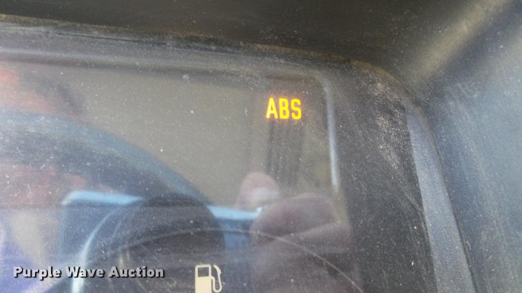 image for item DD7407 2003 Isuzu NPR dump flatbed truck