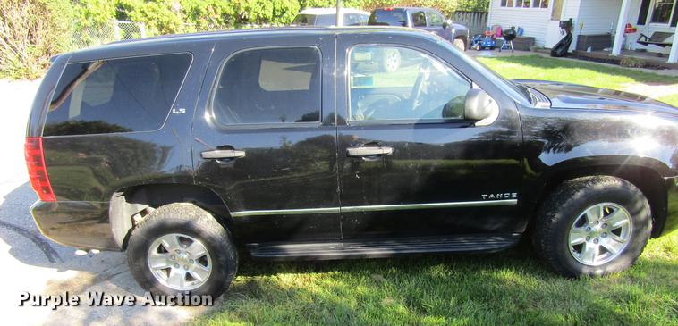 image for item DF3860 2012 Chevrolet Tahoe Police SUV