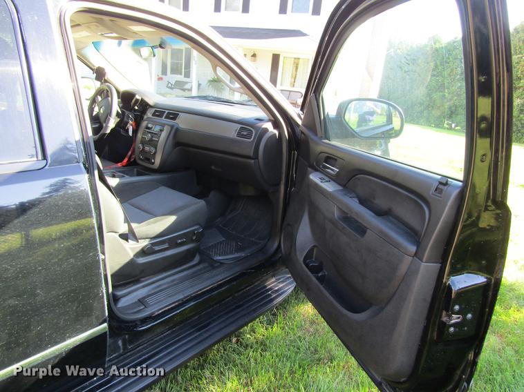 image for item DF3860 2012 Chevrolet Tahoe Police SUV