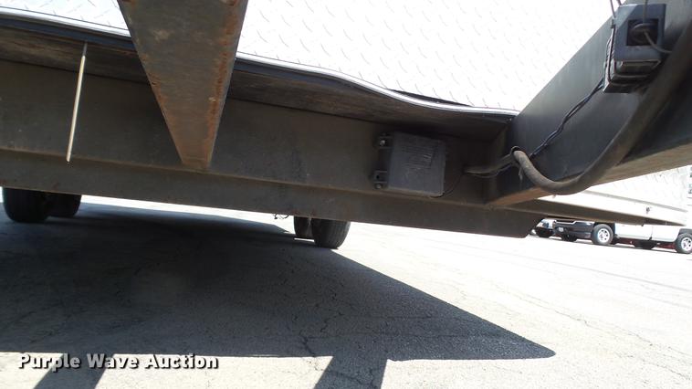 image for item DM9871 2008 United Express Line UXT-B.520TA52 enclosed cargo trailer