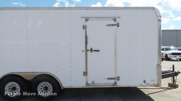 image for item DM9871 2008 United Express Line UXT-B.520TA52 enclosed cargo trailer