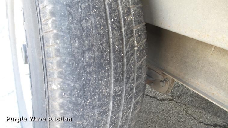 image for item DM9871 2008 United Express Line UXT-B.520TA52 enclosed cargo trailer