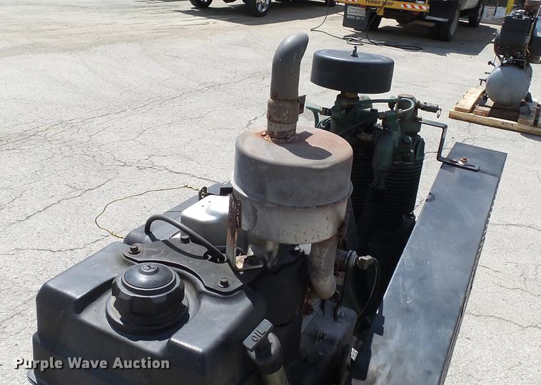 image for item DM9879 Gardner Denver HGR7-3K air compressor