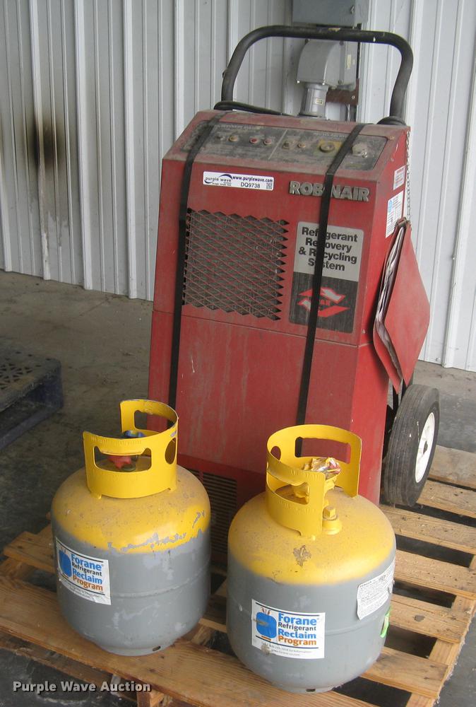 image for item DQ9738 Robinair 17500B refrigerant recovery and recycling system