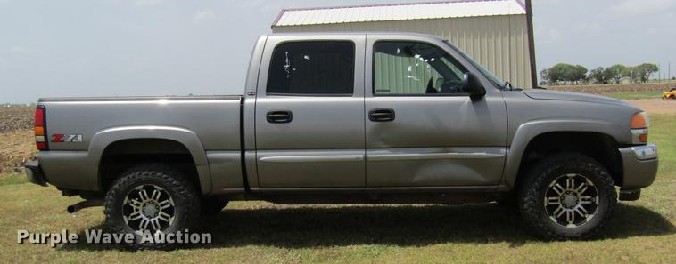 image for item DW9275 2007 GMC Sierra 1500 Crew Cab pickup truck