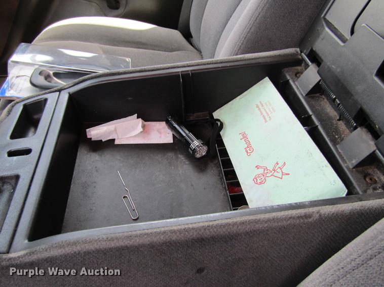 image for item DW9275 2007 GMC Sierra 1500 Crew Cab pickup truck