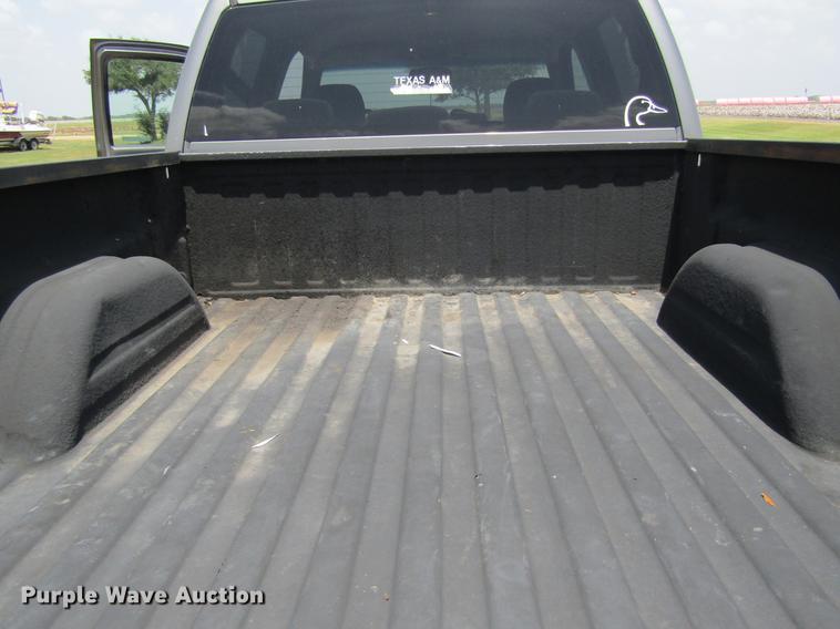 image for item DW9275 2007 GMC Sierra 1500 Crew Cab pickup truck