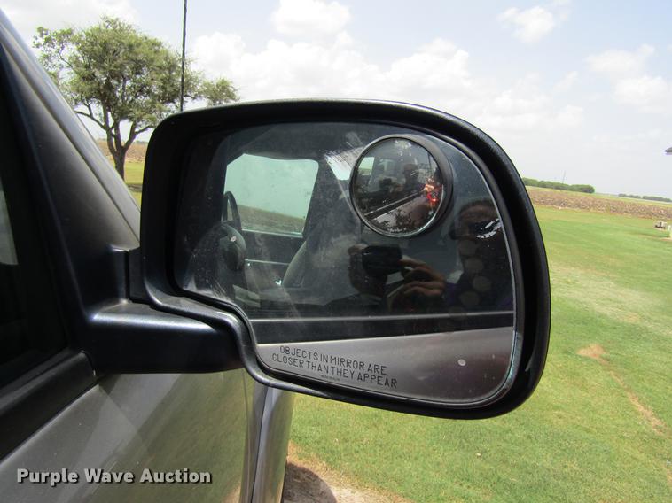 image for item DW9275 2007 GMC Sierra 1500 Crew Cab pickup truck