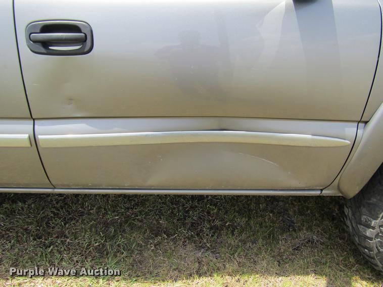 image for item DW9275 2007 GMC Sierra 1500 Crew Cab pickup truck