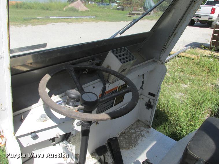 image for item DX9454 Cushman 898351 utility vehicle