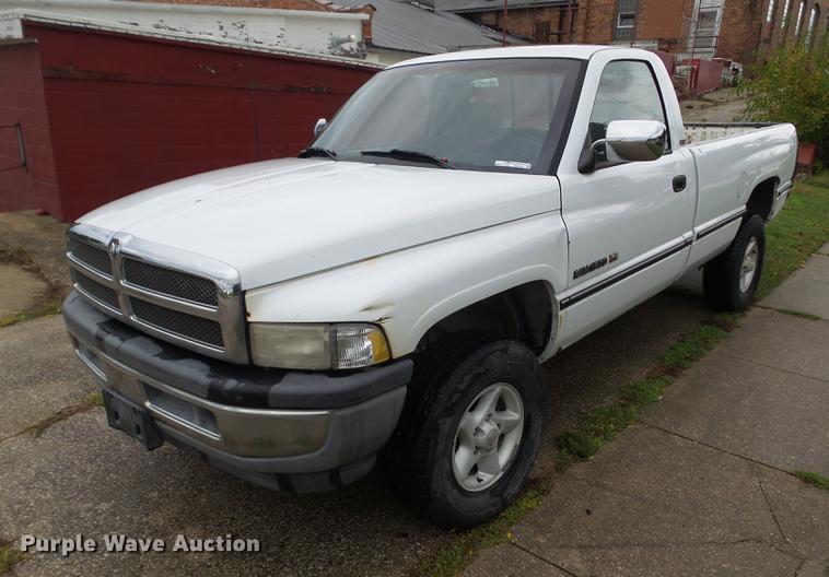image for item DZ9430 1997 Dodge Ram 1500 pickup truck