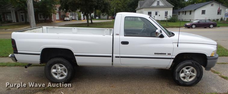 image for item DZ9430 1997 Dodge Ram 1500 pickup truck