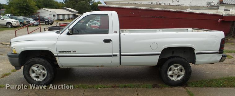 image for item DZ9430 1997 Dodge Ram 1500 pickup truck