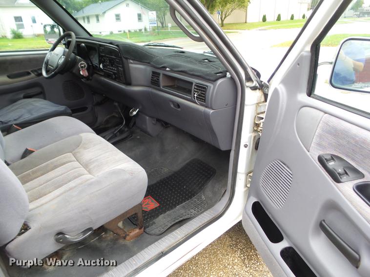 image for item DZ9430 1997 Dodge Ram 1500 pickup truck